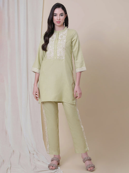 Green Embroidered  Kurta With Embroidered straight Pant.