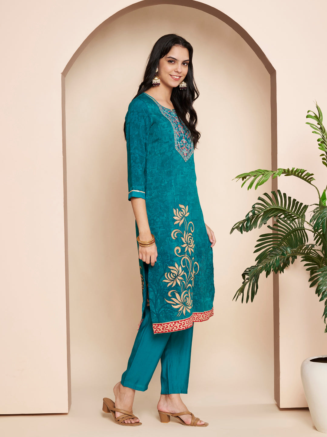 Elegant Embroidered Kurta Set with Pant & Dupatta