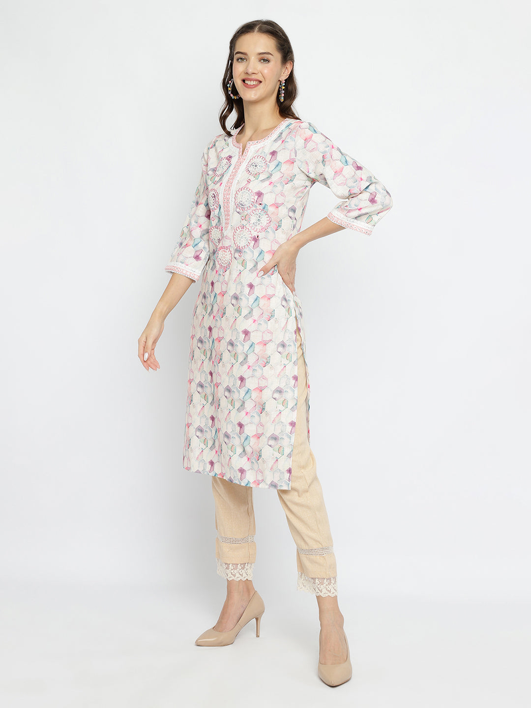 Women Off White geometrical printed embroidered kurta.