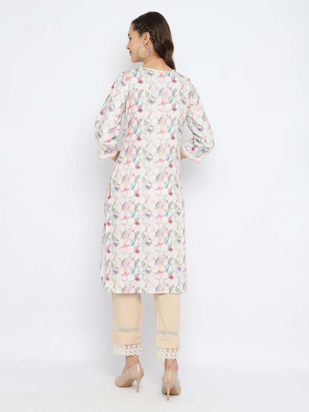 Women Off White geometrical printed embroidered kurta.