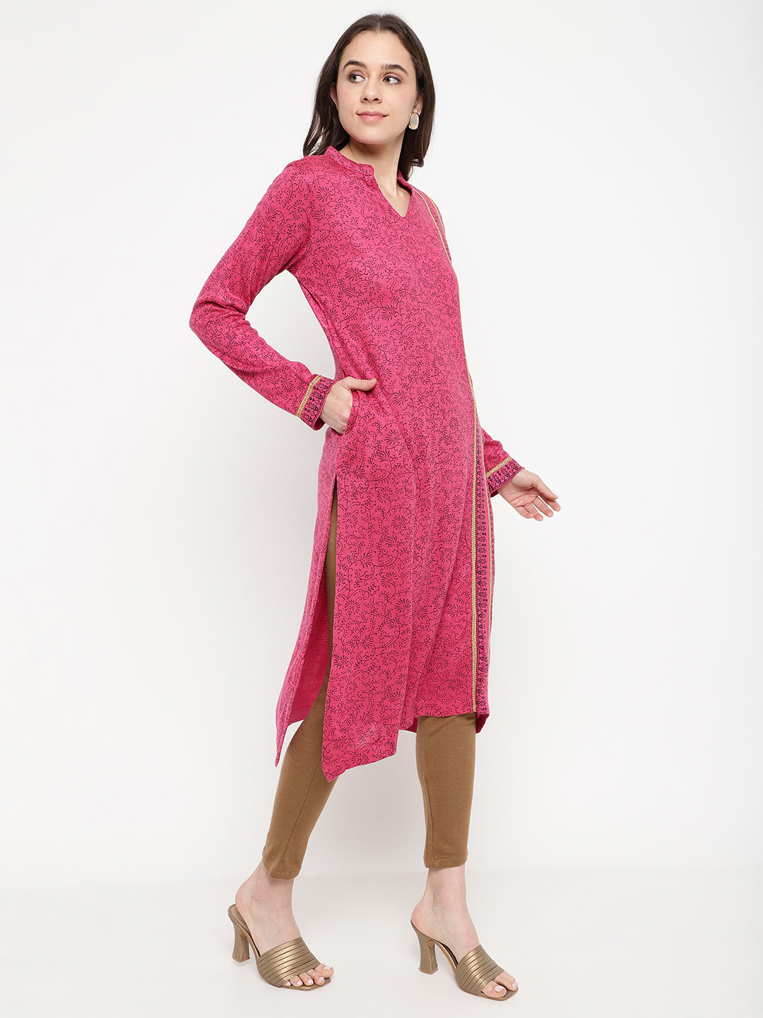 Be Indi Women Woolen  Pink Printed Kurta.