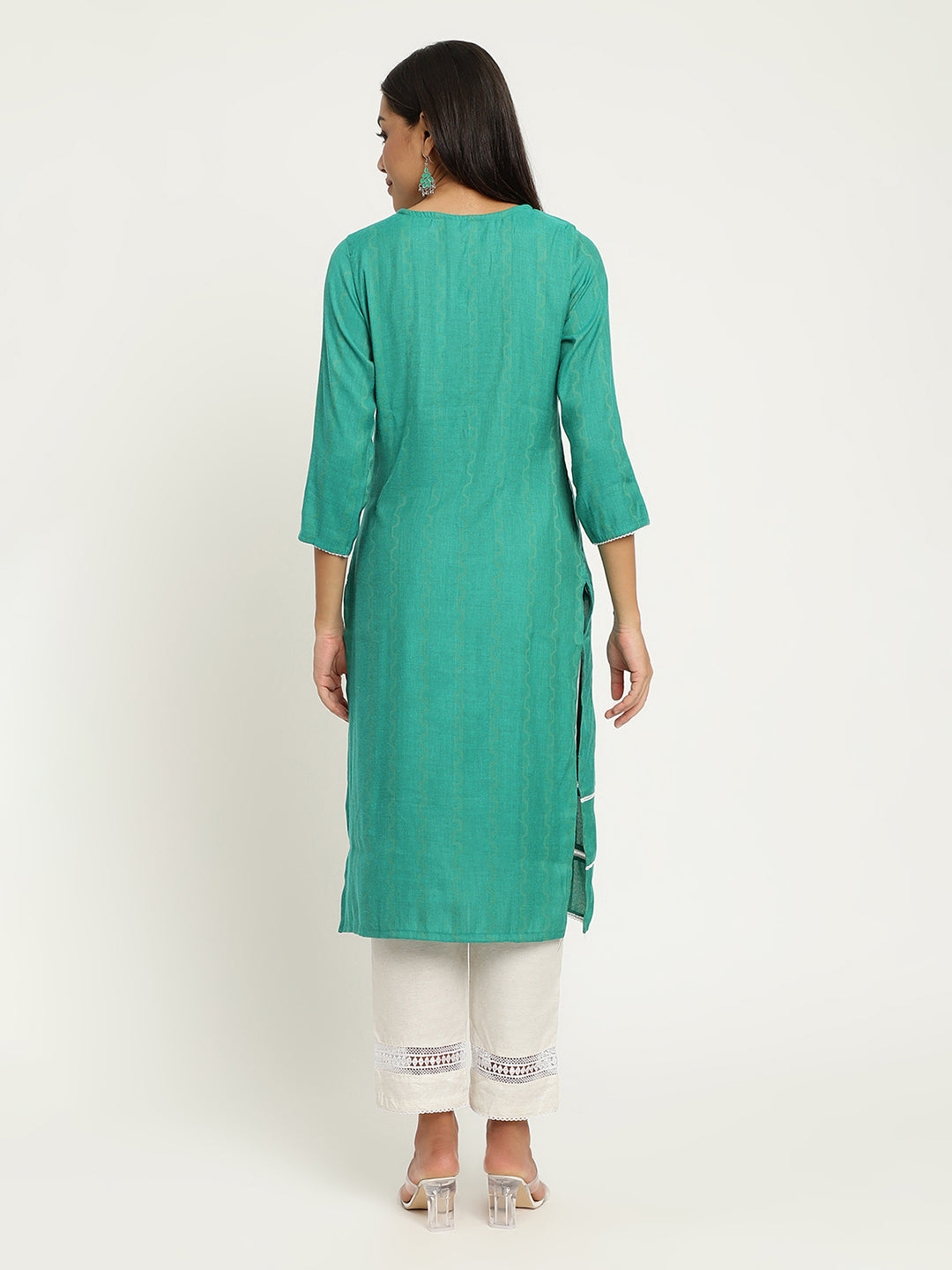 Be Indi Women Turquoise Embroidered  kurta