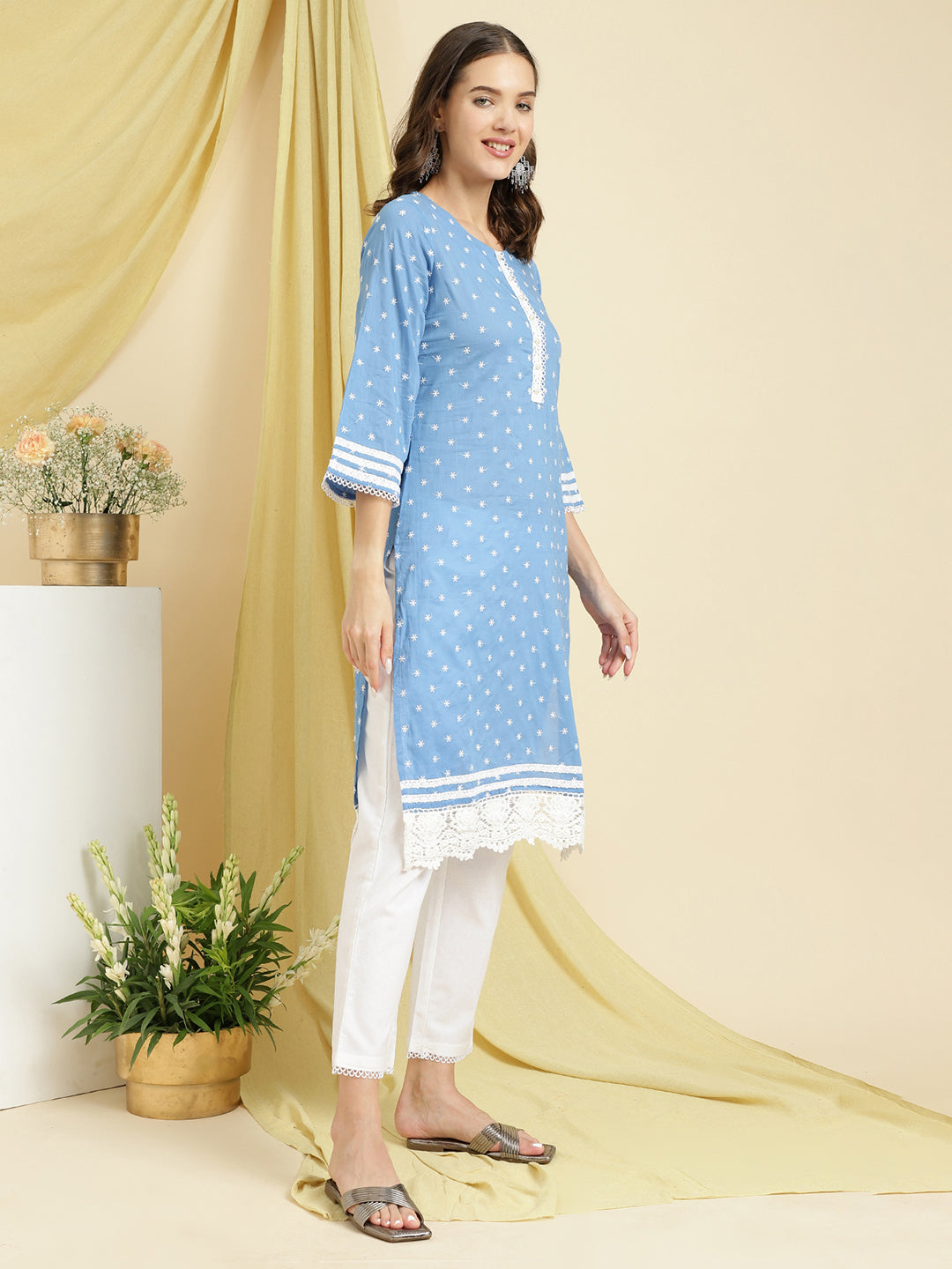 Blue Embroidered Kurta with Pant & With Scarf.