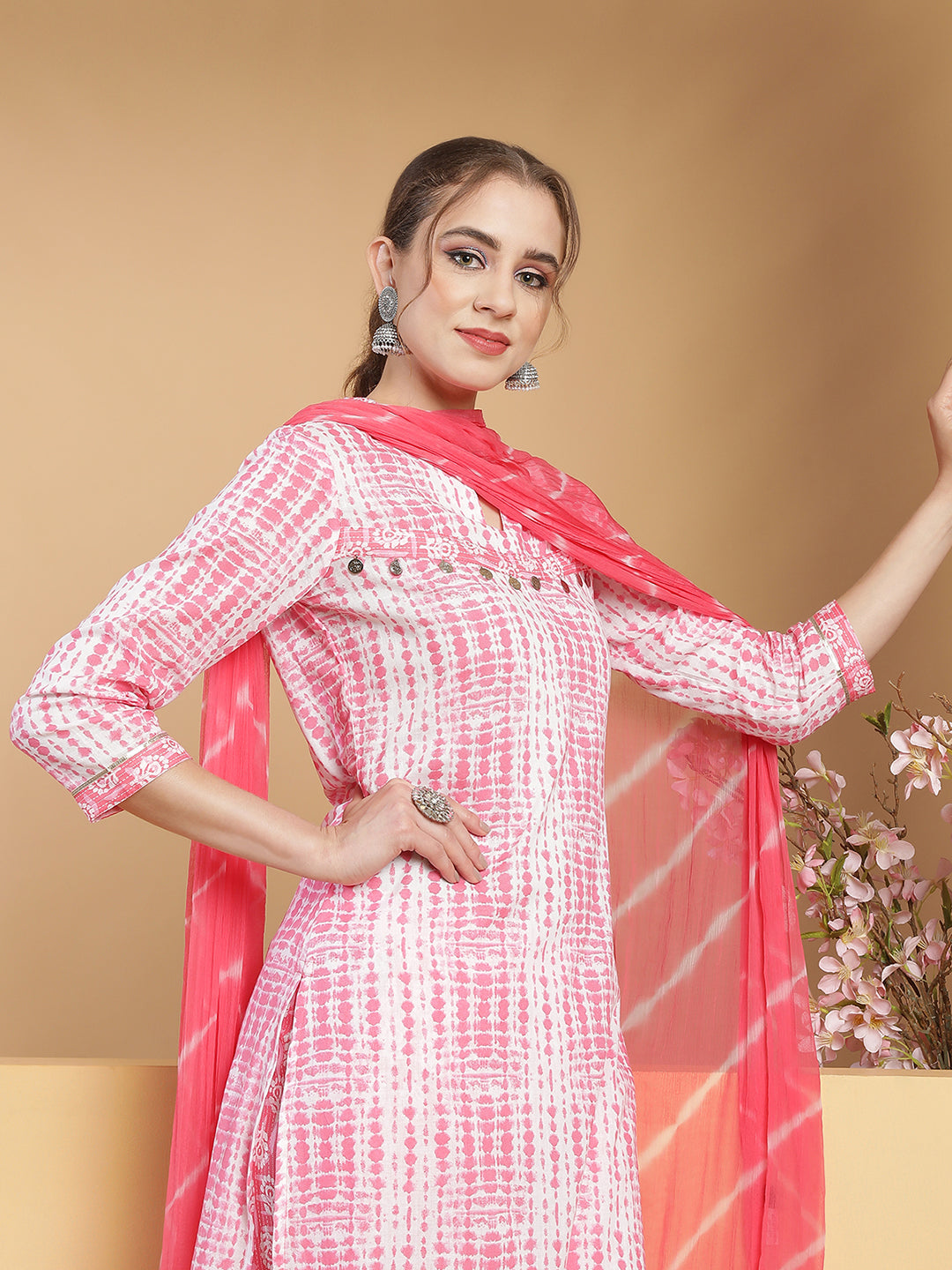 Pink Shibori printed kurta with pant & with dupatta.