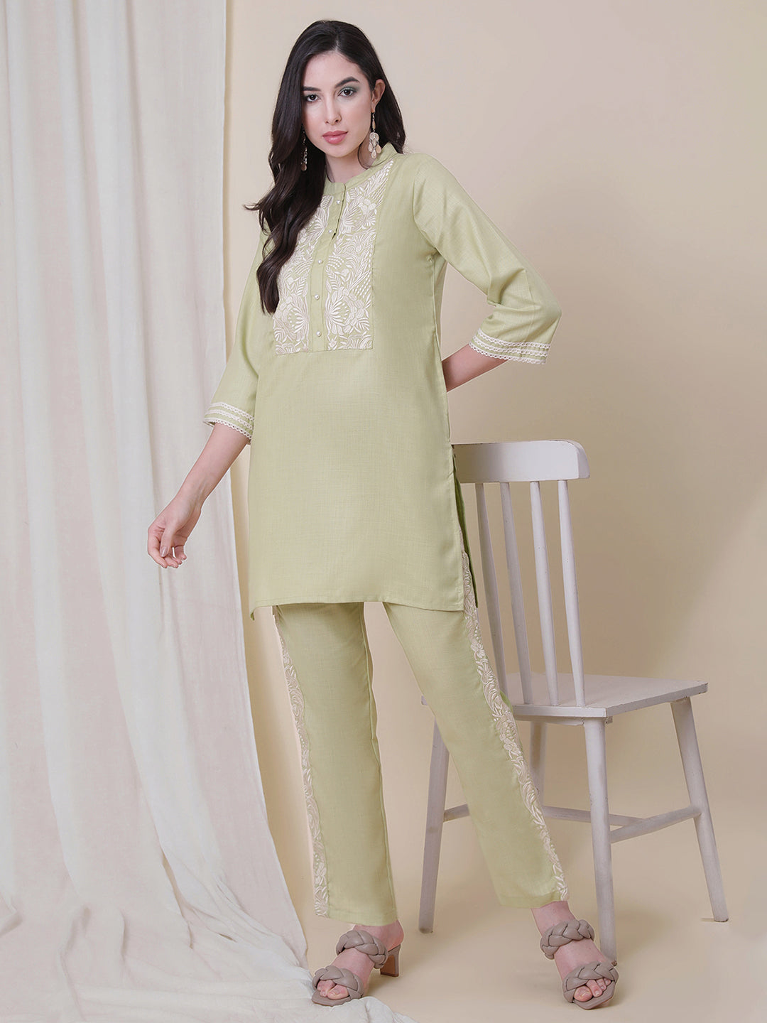 Green Embroidered  Kurta With Embroidered straight Pant.