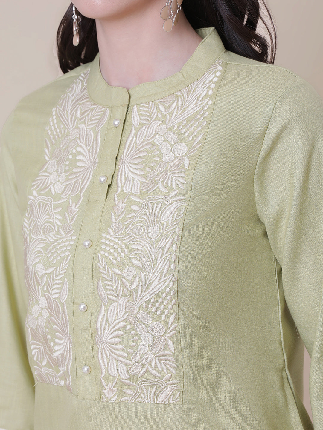 Green Embroidered  Kurta With Embroidered straight Pant.