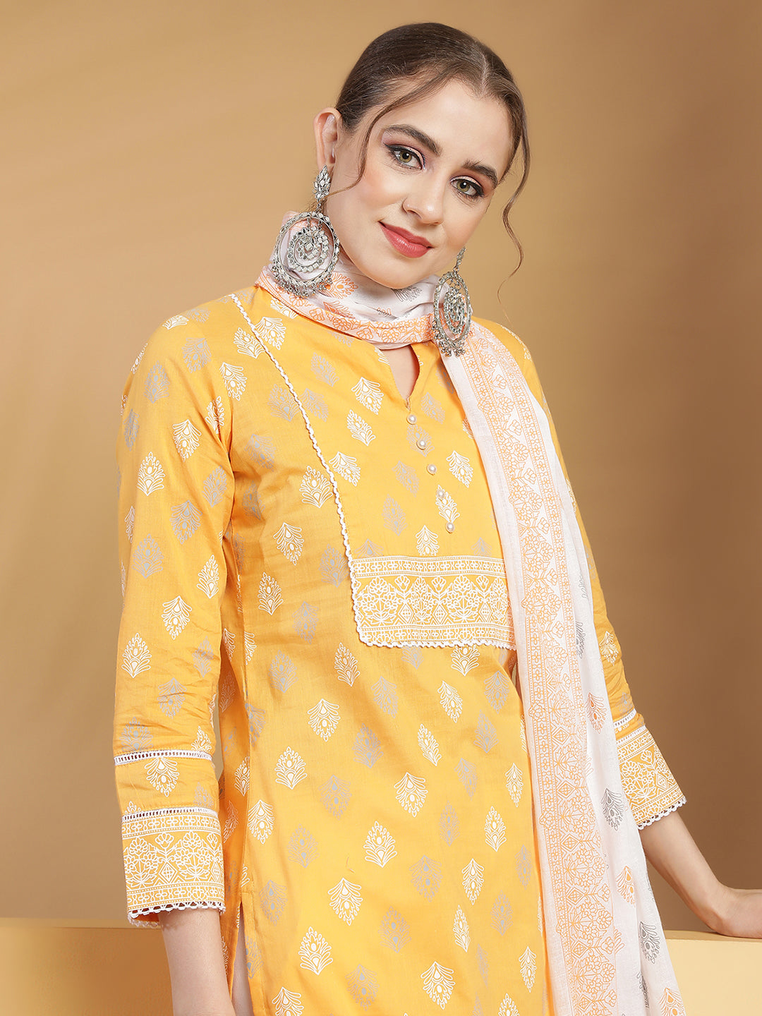 Yellow Ethnic Motif Printed Kurta With Pant & With Dupatta.