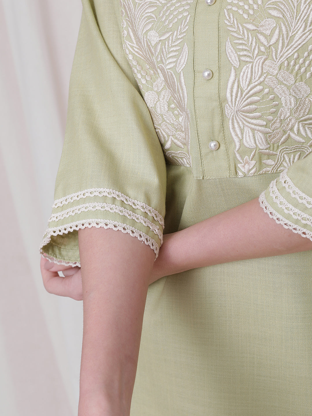 Green Embroidered  Kurta With Embroidered straight Pant.