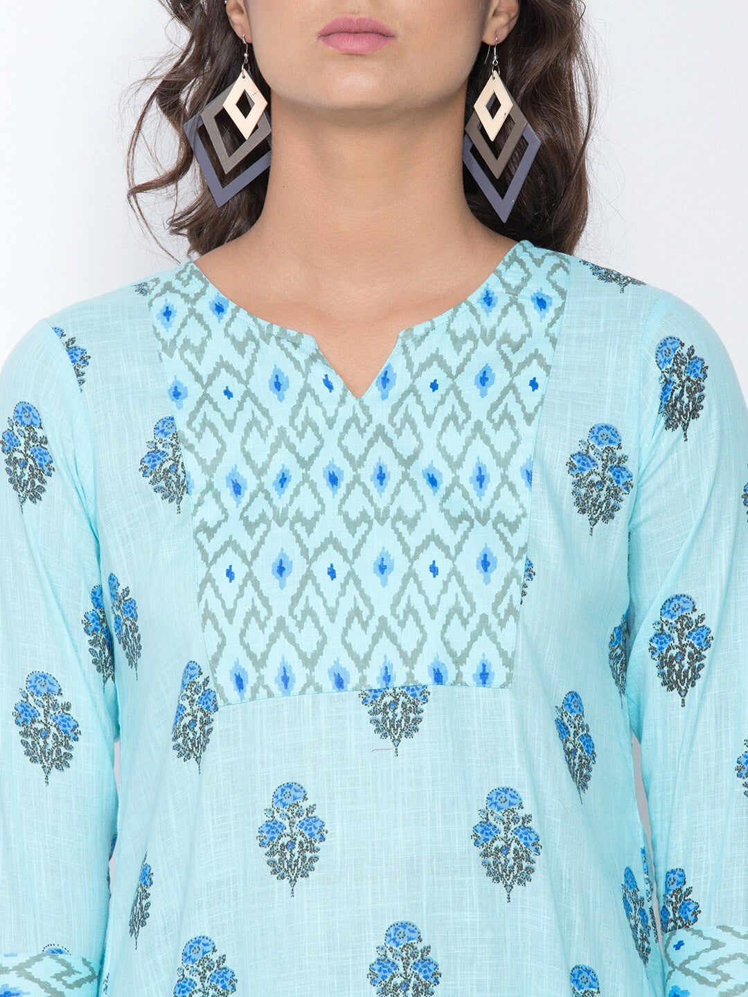Be Indi Women Blue Printed Kurta with Trousers