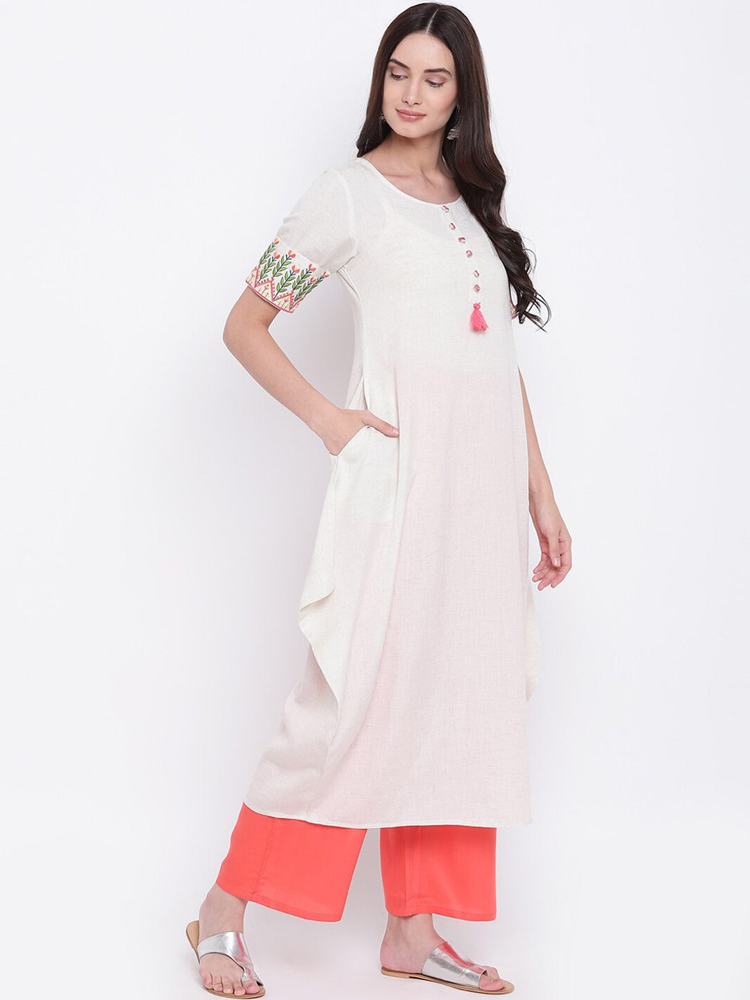 Be Indi Women Cream-coloured Floral Embroidered Kurta