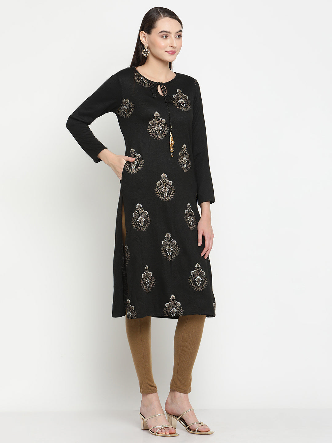 BeIndi Knitted Women Winter Black Ethnic Print Kurta
