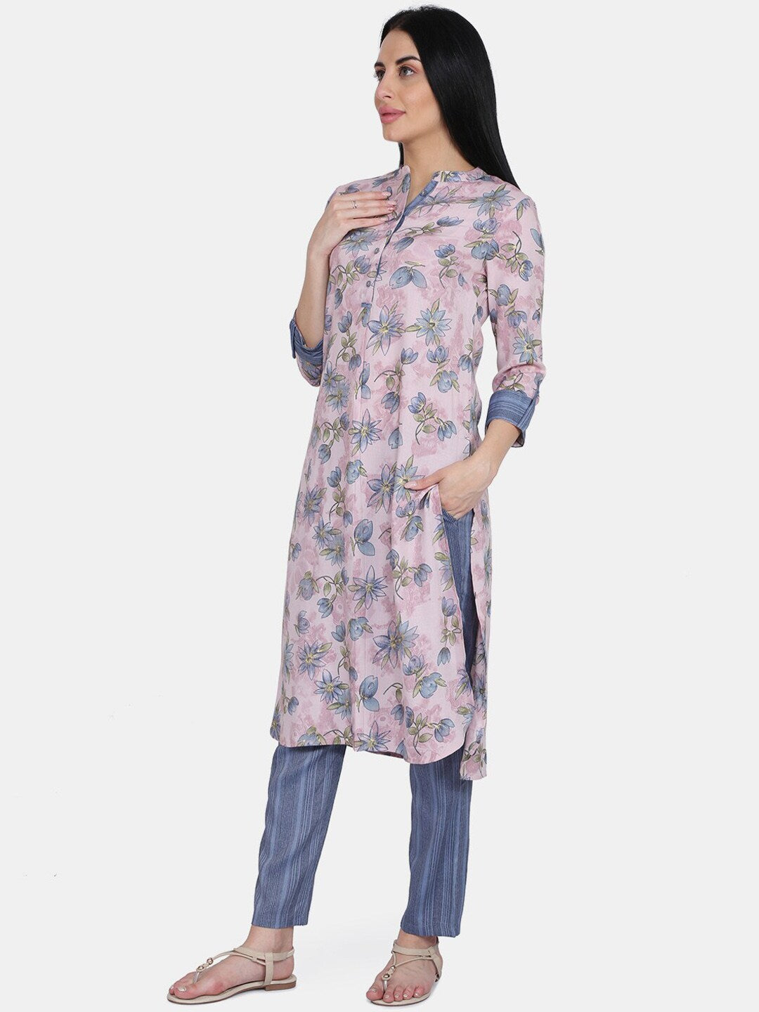 BeIndi Women Purple Foil Printed Kurta With Straight Pant And Pocket