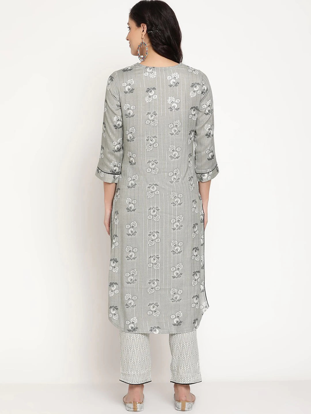 BeIndi Women Grey Silver Lurex Design Floral Printed Mirror Work Detailing Yoke Kurta,With Pant