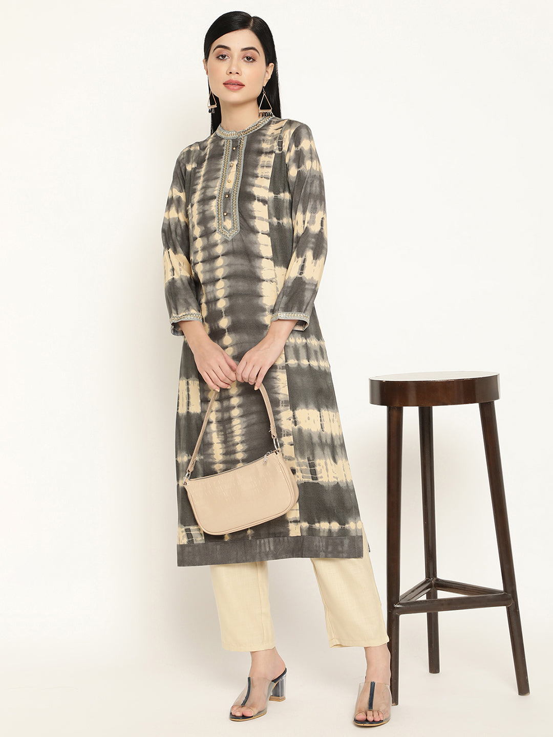 BeIndi Women's Grey Tie & Dye, Mandarin Collar Kurta With Princess Panels & Delicately Woven Lace.