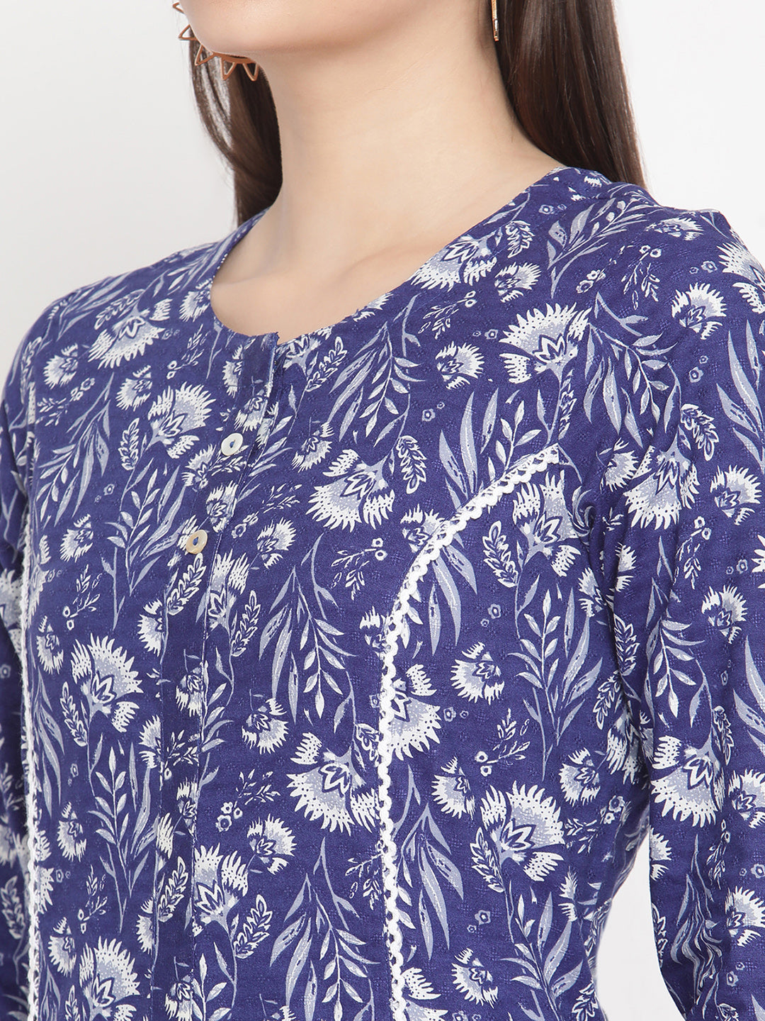 Be Indi Women Navy Blue & White Floral Printed Kurta