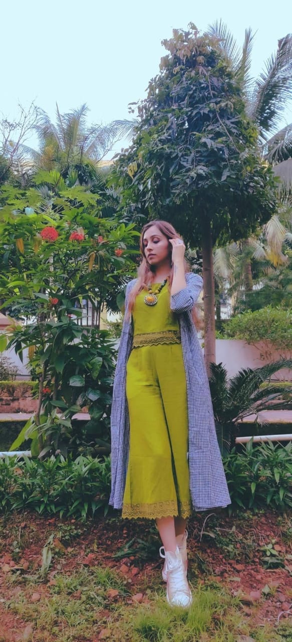 Women Green Top With Lace, Culottes With Embroidered Black Checks Cape