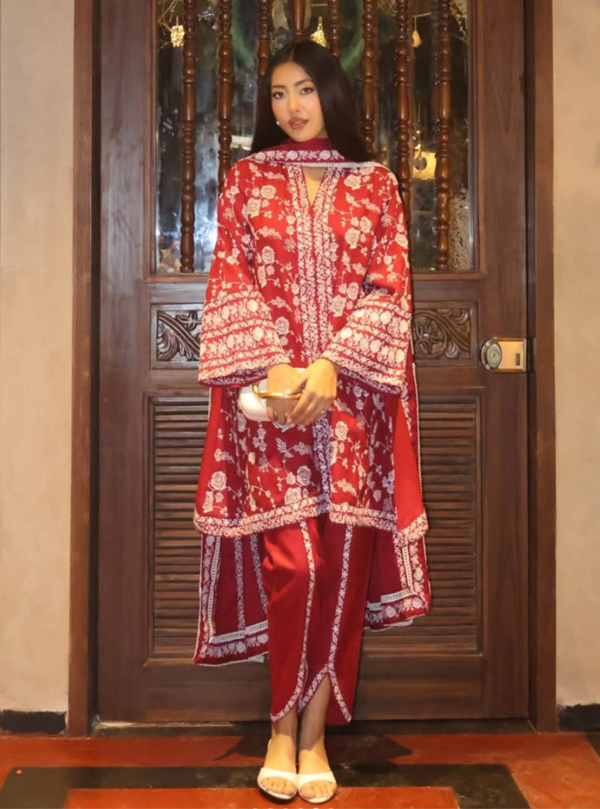 How to Build a Versatile Indian Wardrobe: Must-Have Ethnic Wear Staples for Women