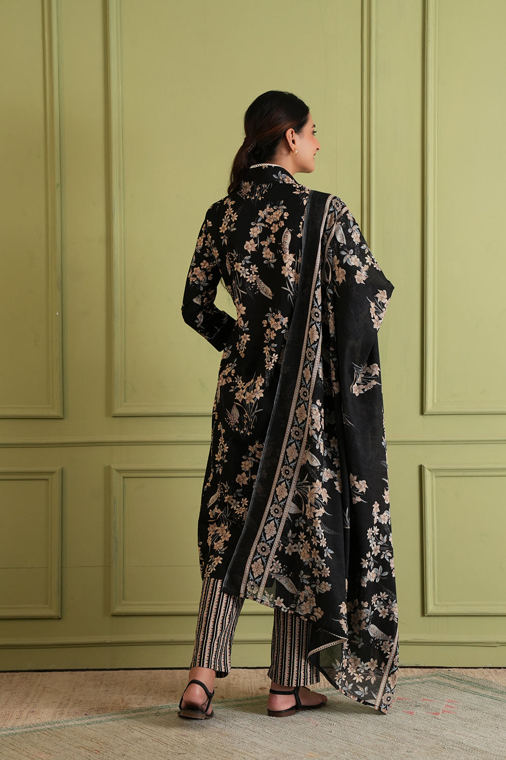 Ebony Blossom Kurta Set with Dupatta