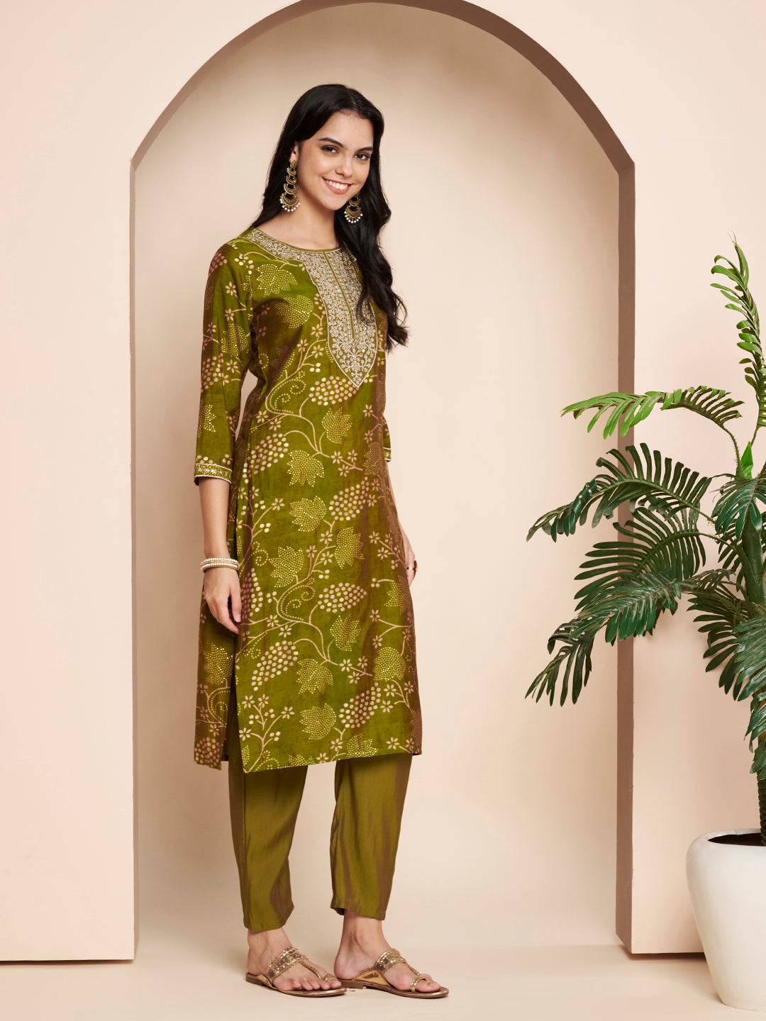 Green Embroidered Kurta Set with Pant & Dupatta