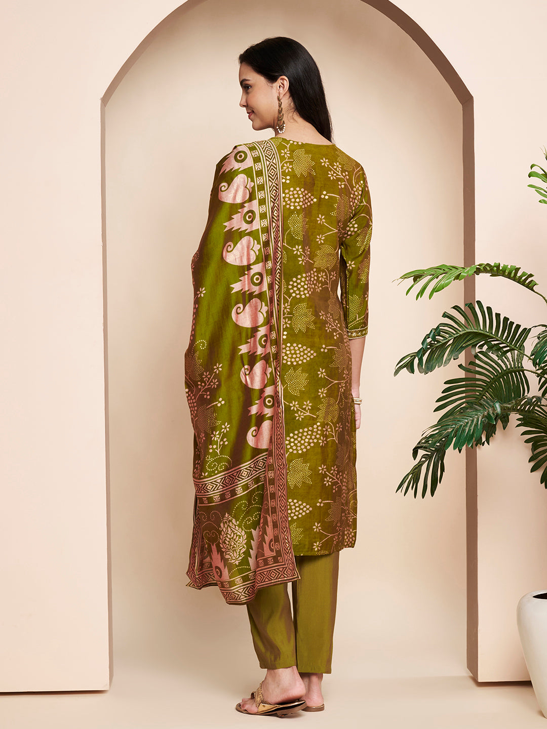 Green Embroidered Kurta Set with Pant & Dupatta