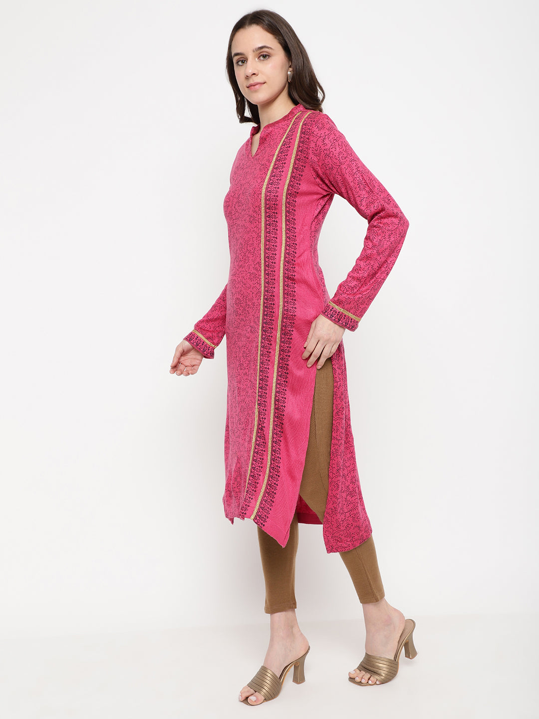 Be Indi Women Woolen  Pink Printed Kurta.