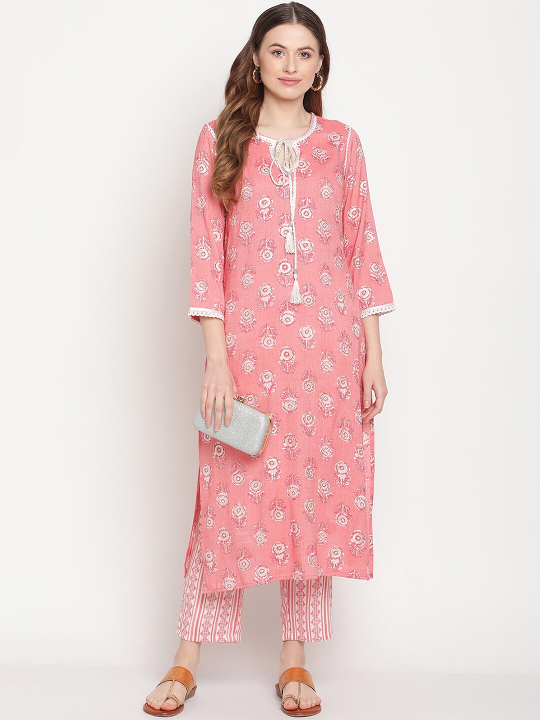 BeIndi Women Peach Floral Cotton Lace Work Kurta With Pant