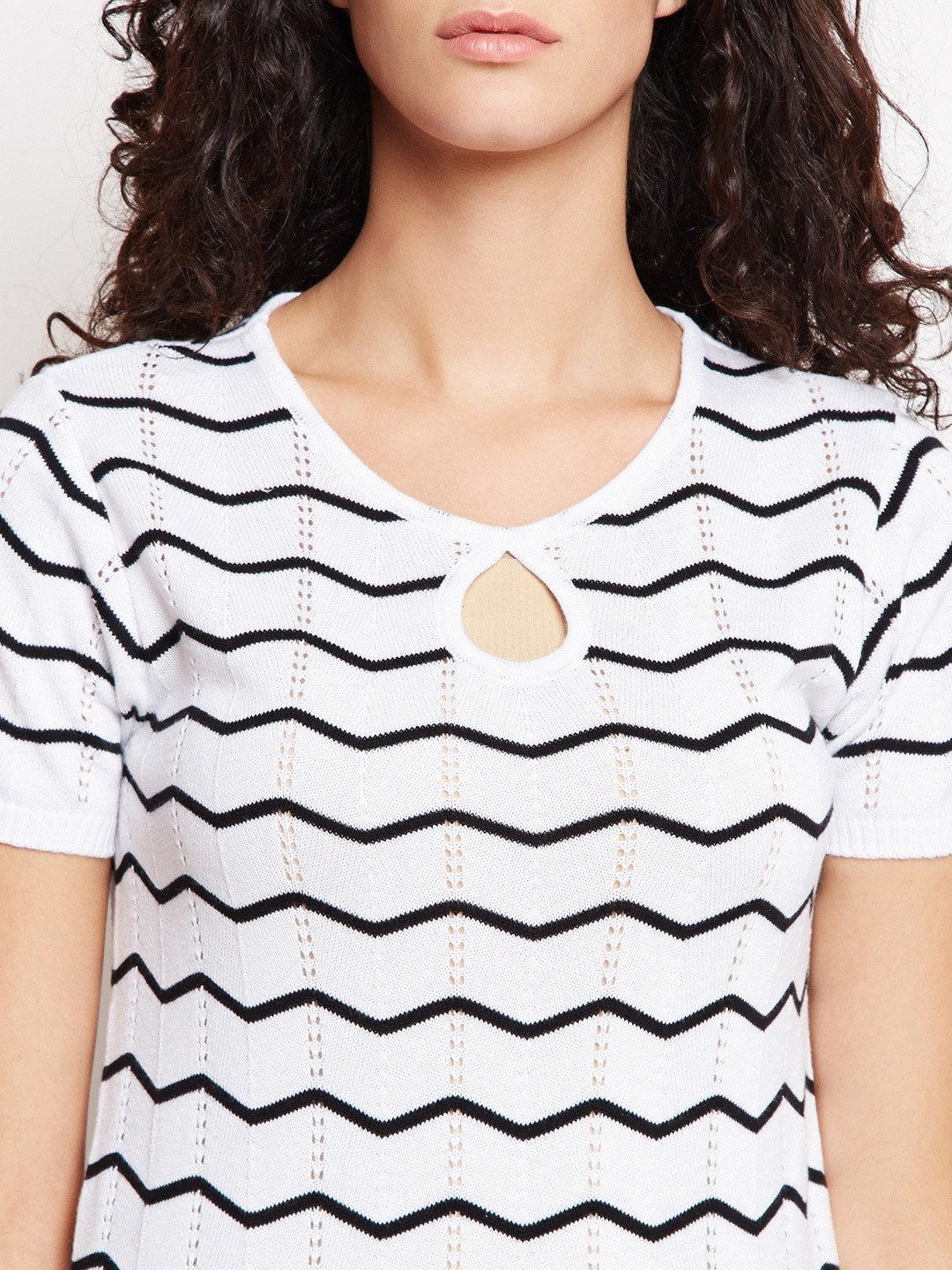 BeIndi Women White Round Neck Flat Knit Top