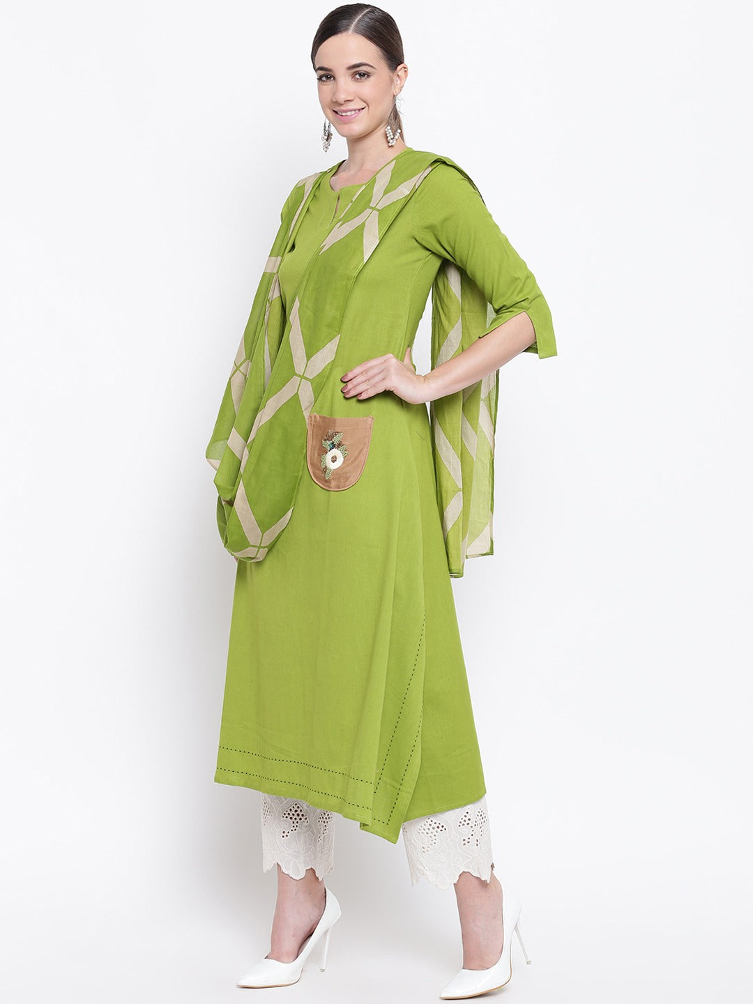 Be Indi Women Green & Beige Solid A-Line Kurta With Dupatta