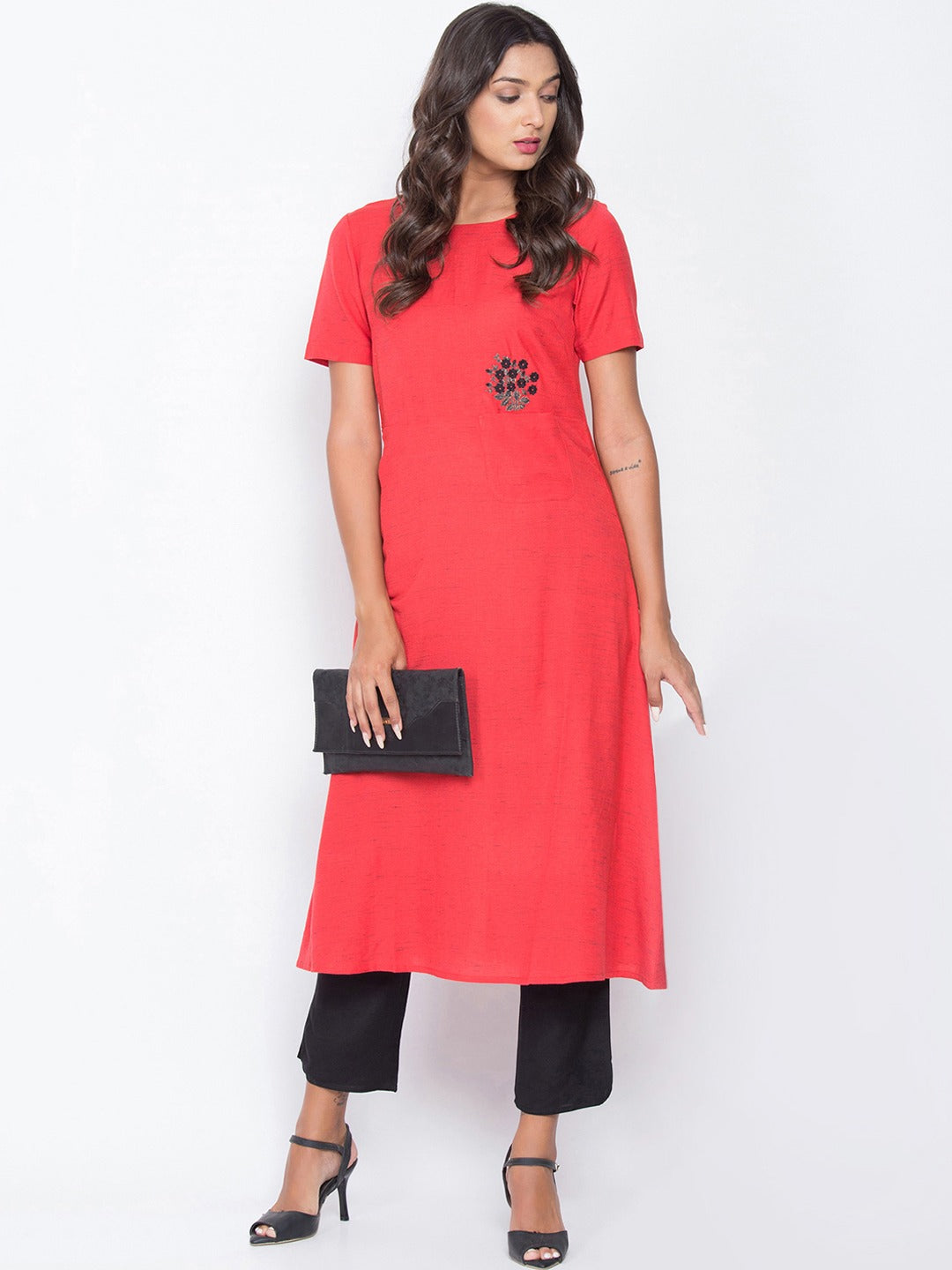 Be Indi Women Coral Pink Solid A-Line Kurta